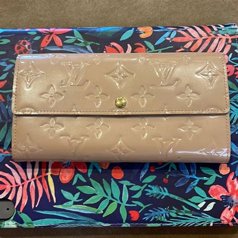 rose florentine lv wallet|Louis Vuitton Rose Florentine Monogram Vernis Sarah Wallet.